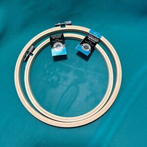 Set of 2 Bamboo Embroidery Hoops, 6 inch/7 inch (15.2 cm/17.7 cm)